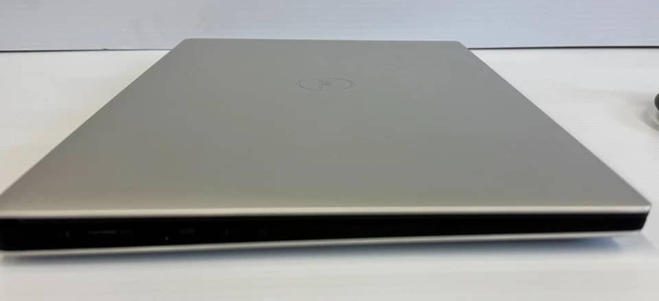 Dell XPS 15 9570 Computers Open-Box Excellent 1TB 32GB