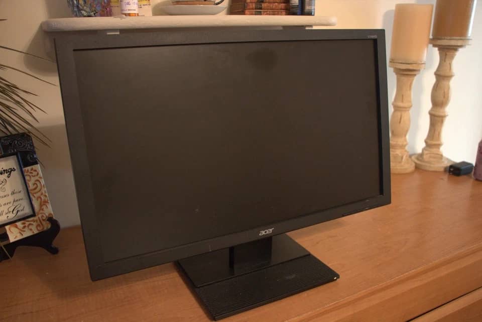 Acer V246HQL Monitors New Black