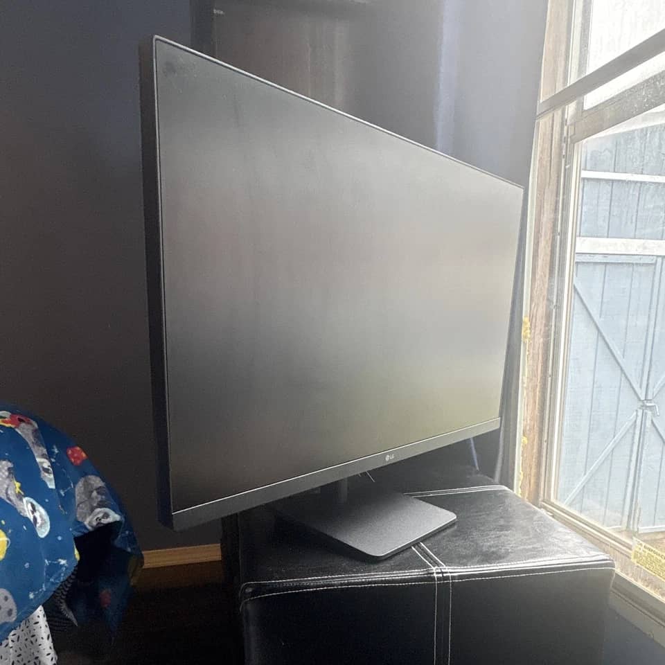 LG 27MP40W Monitors New Black