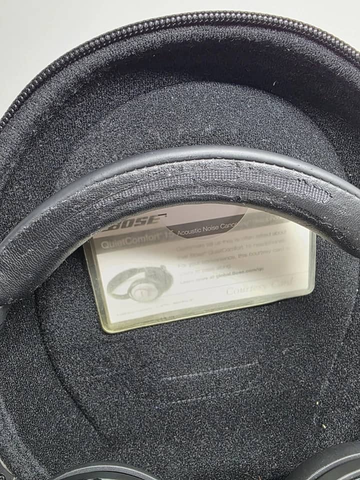 Bose QuietComfort 15 Headphones & Earbuds New Blue