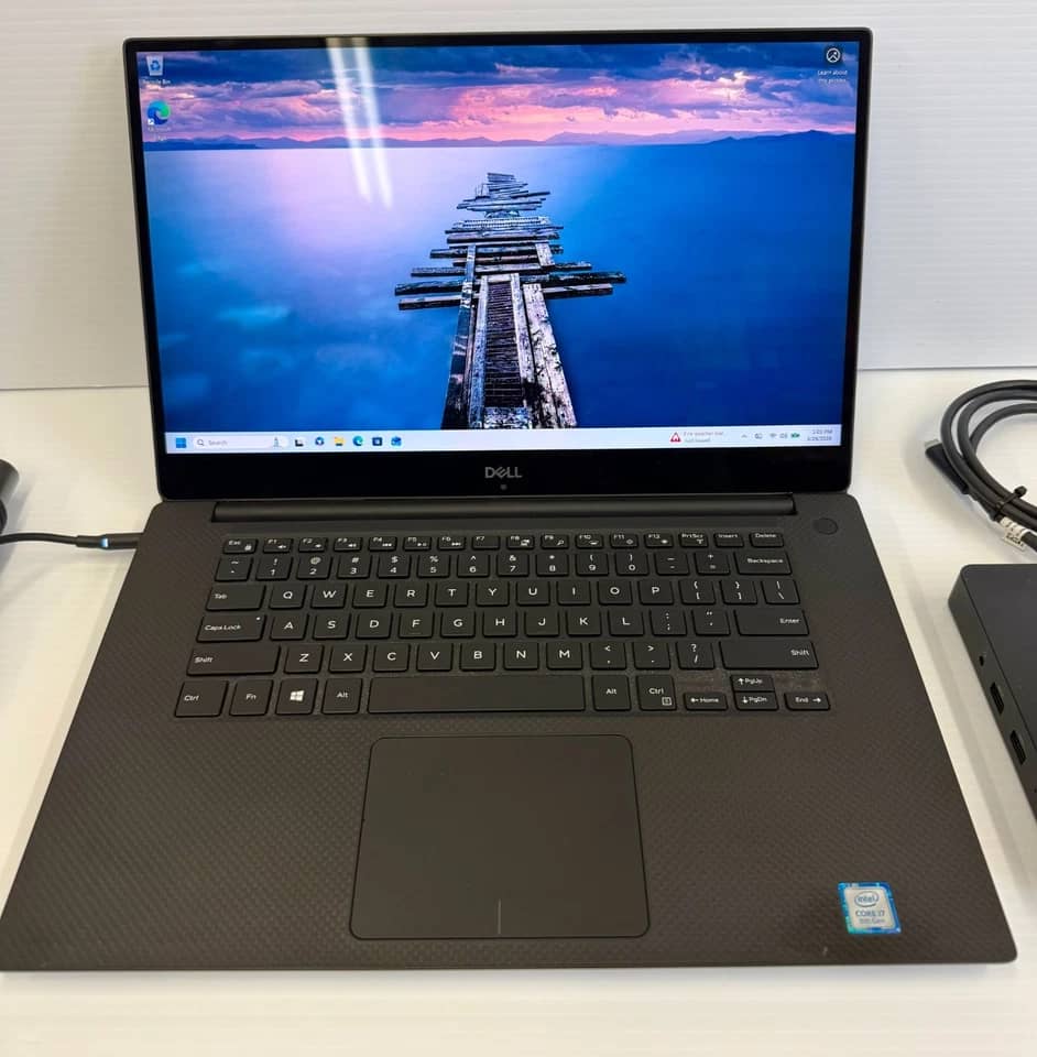 Dell XPS 15 9570 Computers Open-Box Excellent 1TB 32GB