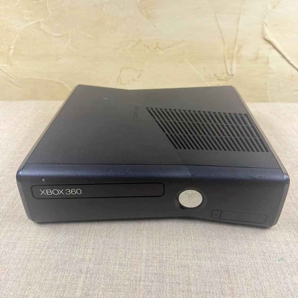 Microsoft Xbox 360 Video Game Consoles Open-Box Excellent Black