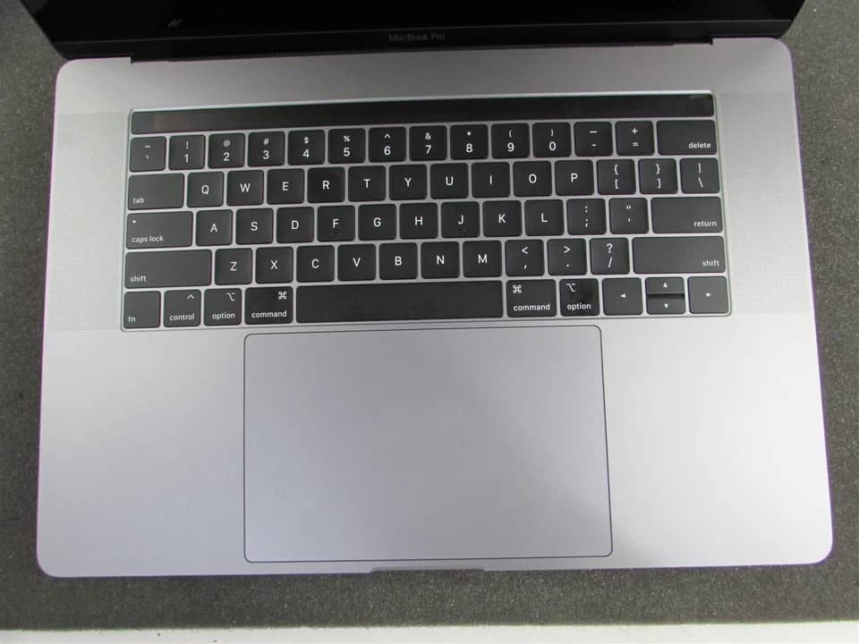 Apple MacBook Pro (2019) Computers Refurbished - Excellent 512GB 16GB