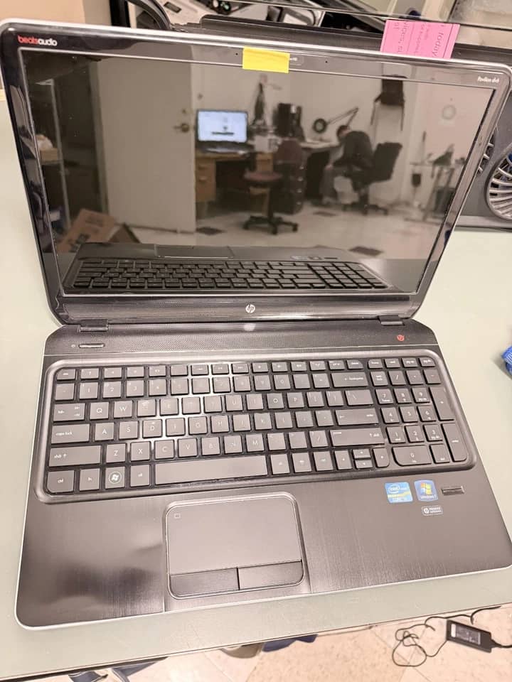 HP Pavilion dv6 Computers Used - Good 320GB 4GB