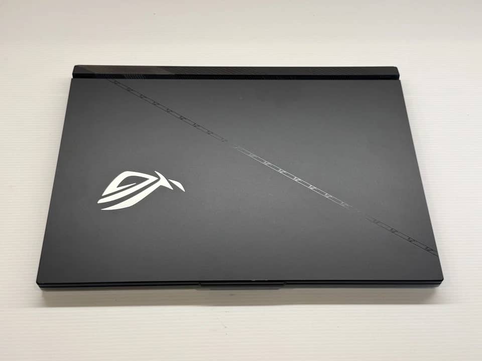 ASUS ROG Strix Scar 18 Computers New 2TB 32GB