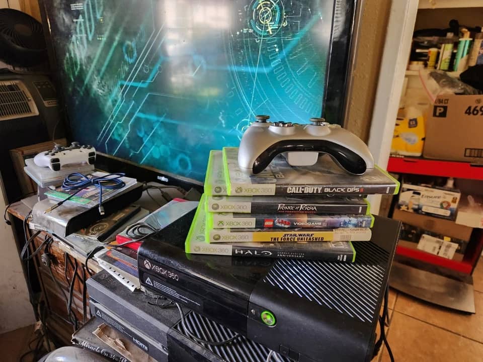 Microsoft XBOX 360 E Video Game Consoles New Blue