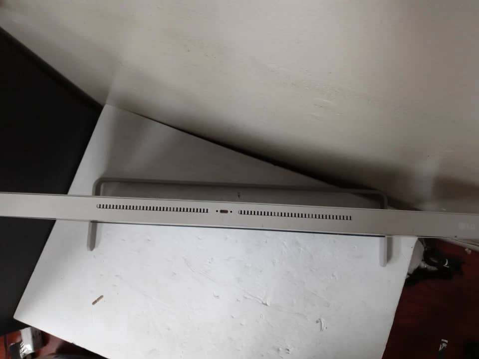 LG 27MQ70QC Monitors Used - Good Black