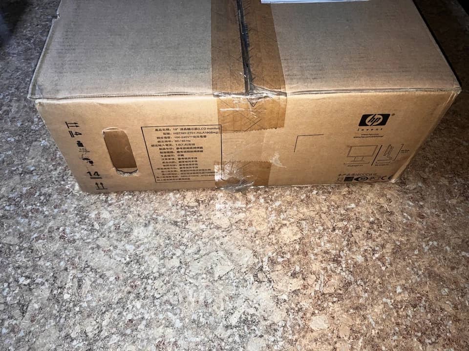 HP LA1905wg Monitors Open-Box Excellent Black
