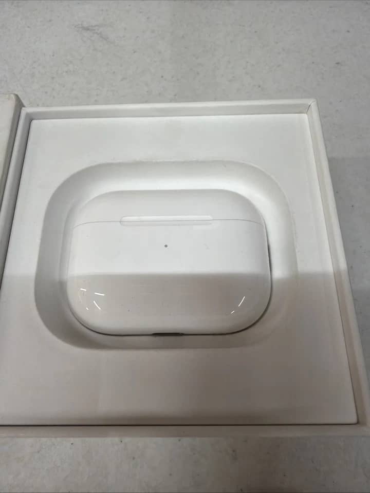 Apple AirPods Pro 2 Headphones & Earbuds New White