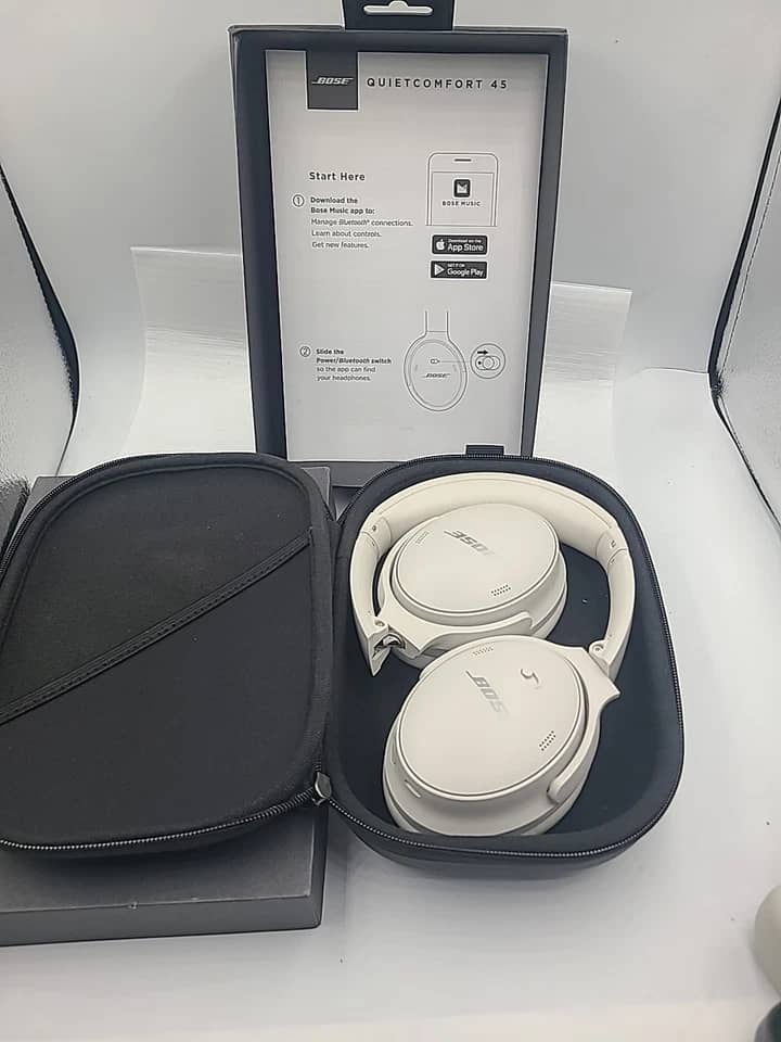 Bose QuietComfort 45 Headphones & Earbuds New Green
