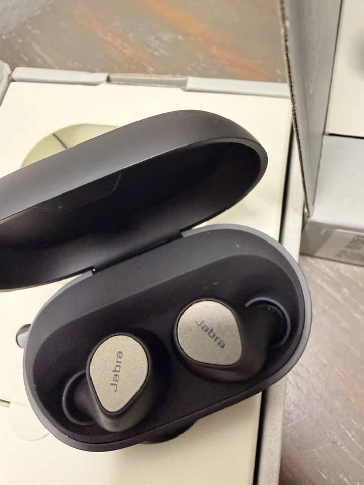 Jabra Elite 7 Pro Headphones & Earbuds New Black