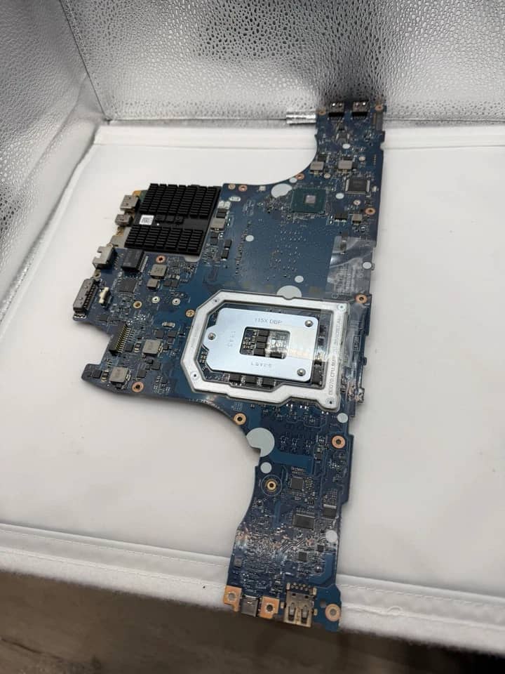 Dell Alienware m16 R2 Computers Open-Box Excellent 1TB 32GB