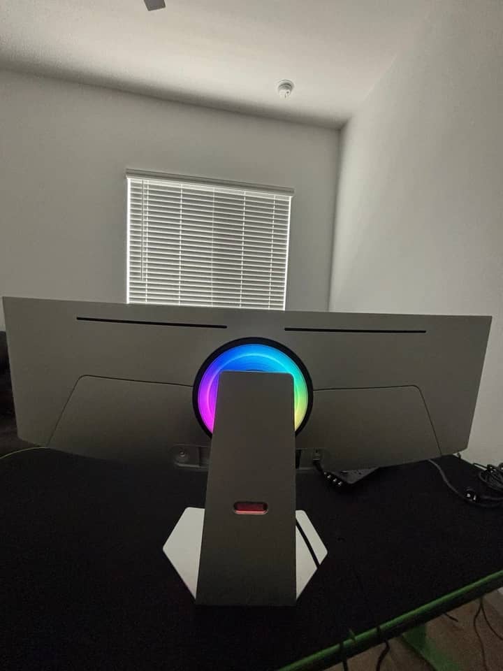 Samsung Odyssey Neo G9 Monitors New Silver