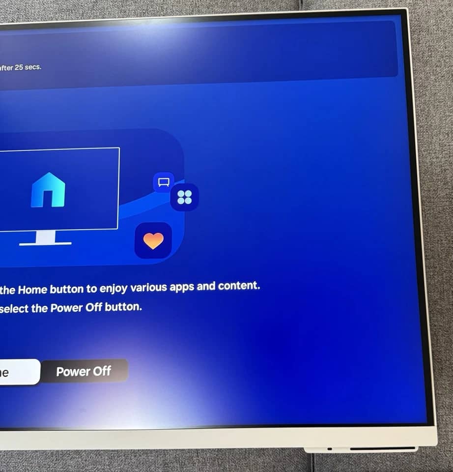 Samsung LS32DM801U Monitors New White