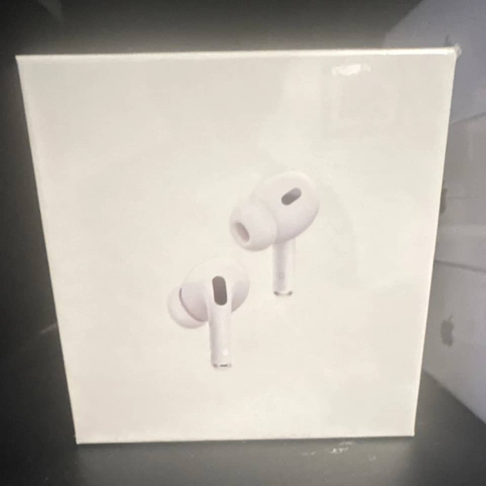 Apple AirPods Pro (2nd generation) Headphones & Earbuds New White