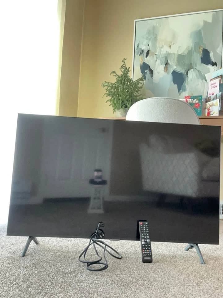 Samsung TU7000 TVs New Black