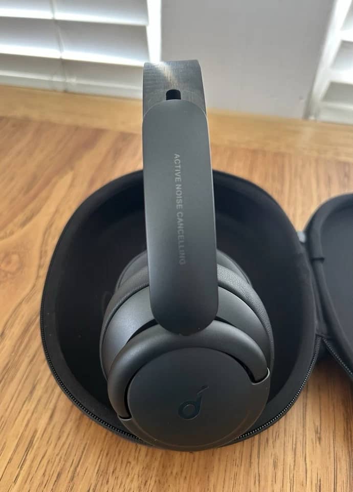 Soundcore Life Q35 Headphones & Earbuds Used - Good Pink