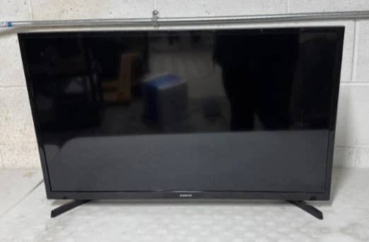 Samsung BLAUPUNKT BN24H1131BKB TVs Used - Good Black