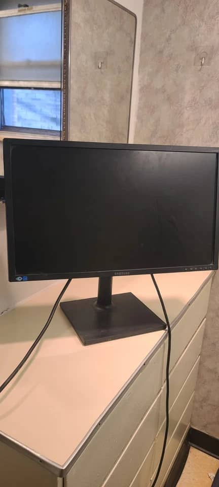 Samsung S24E450D Monitors Used - Good Black
