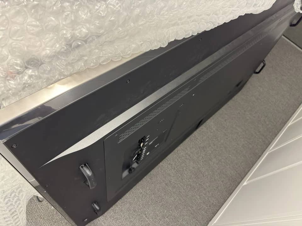 Samsung QM85N Monitors New Black