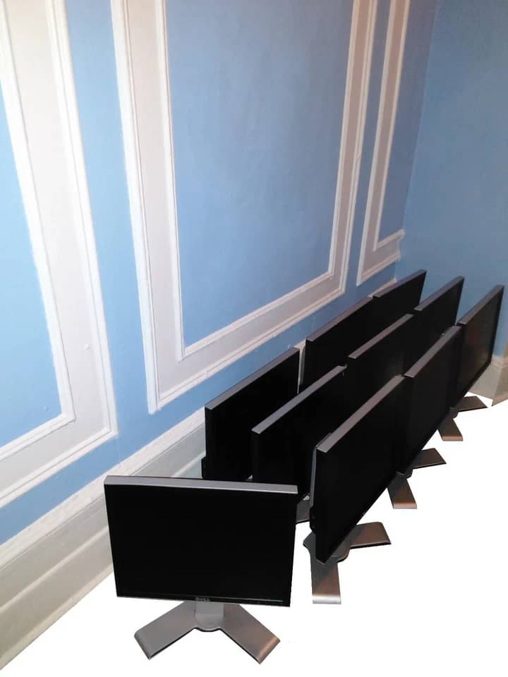 Dell 1708FP Monitors Open-Box Excellent Silver