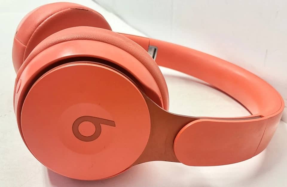 Beats Studio Pro Headphones & Earbuds New White