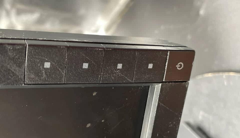 Dell P2210 Monitors Used - Good Black