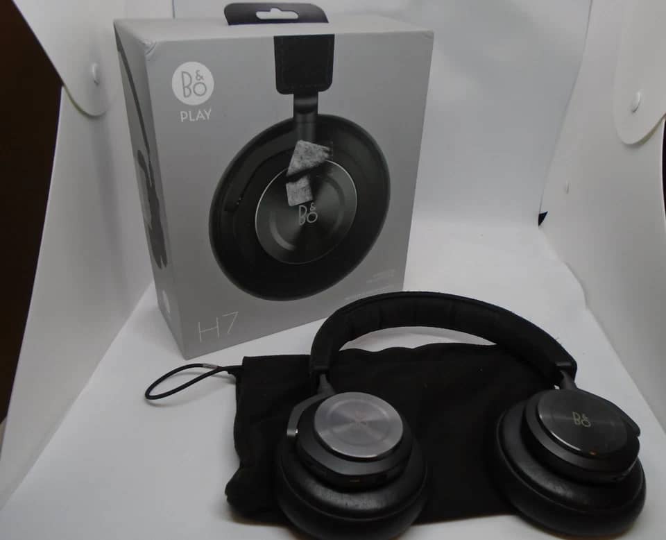 Bang & Olufsen Beoplay H7 Headphones & Earbuds Used - Good Black