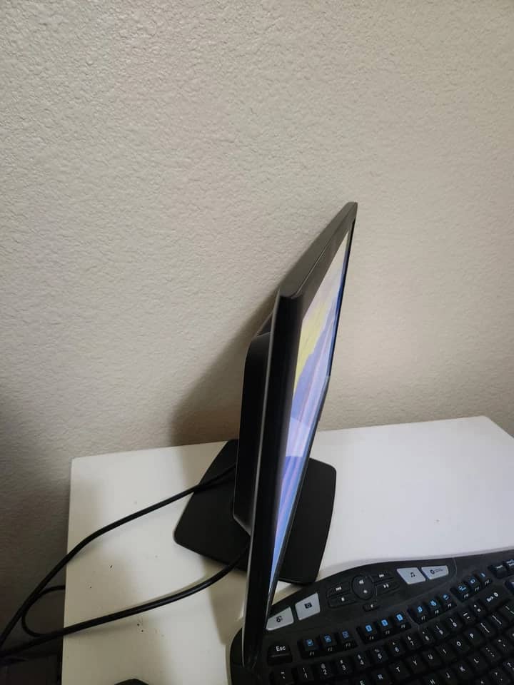 HP 2011x Monitors Used - Good Black