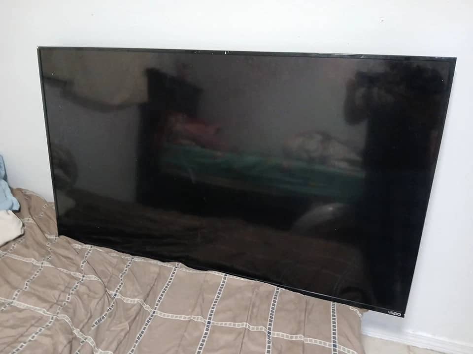 VIZIO D32f-J04 TVs New Black