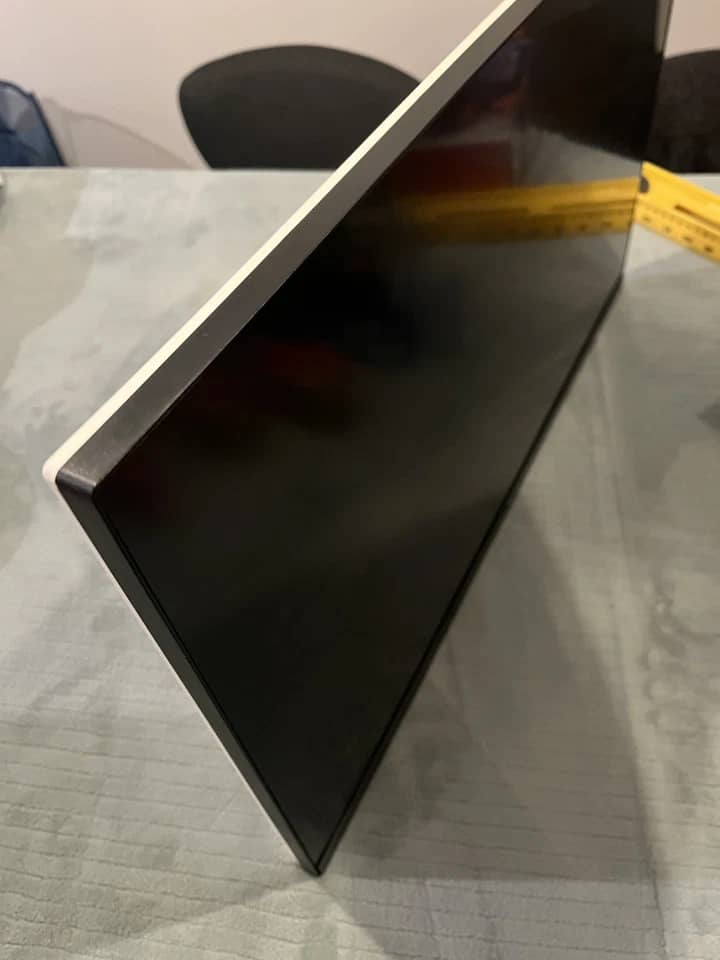 LG 27BL85U Monitors New Silver