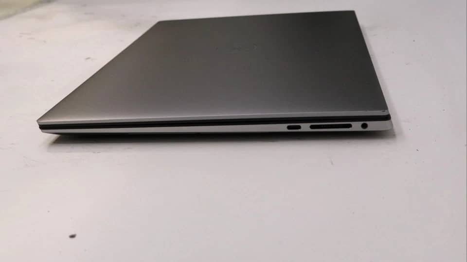 Dell Precision 5550 Computers New Unspecified 4GB
