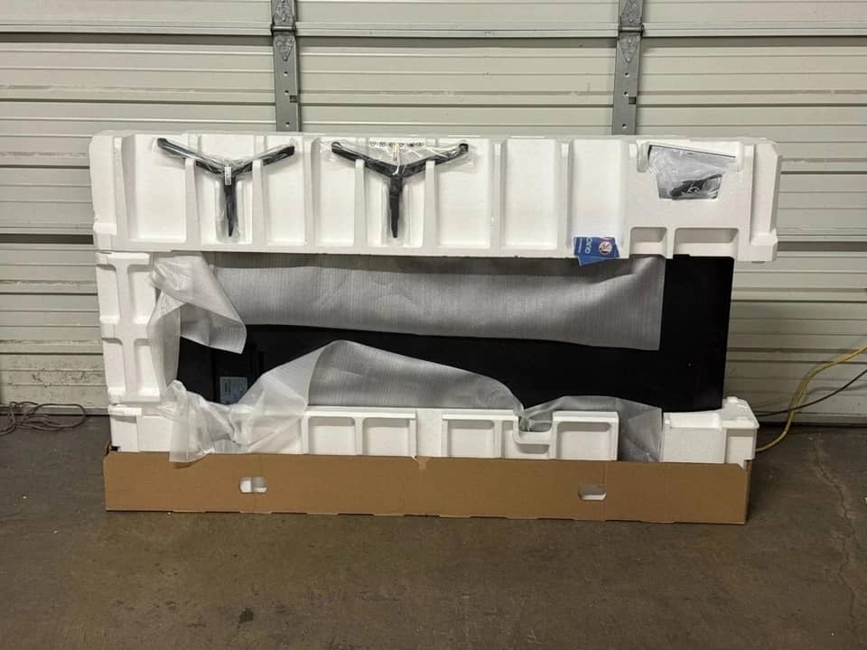 Samsung TU690T TVs Open-Box Excellent Gray