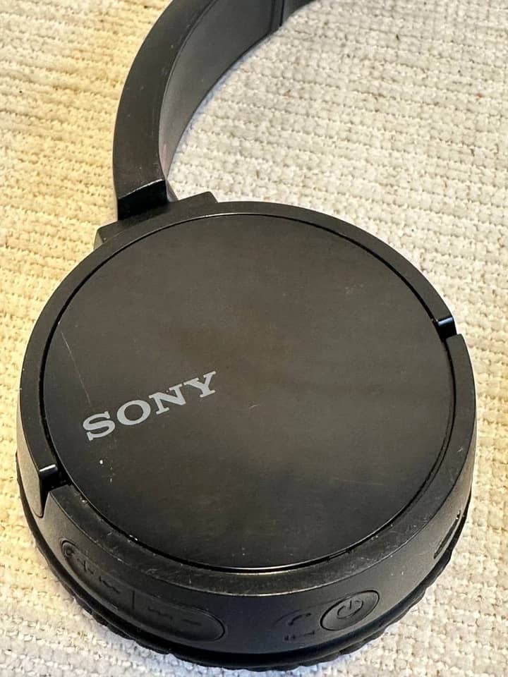 Sony WH-CH500 Headphones & Earbuds New Black