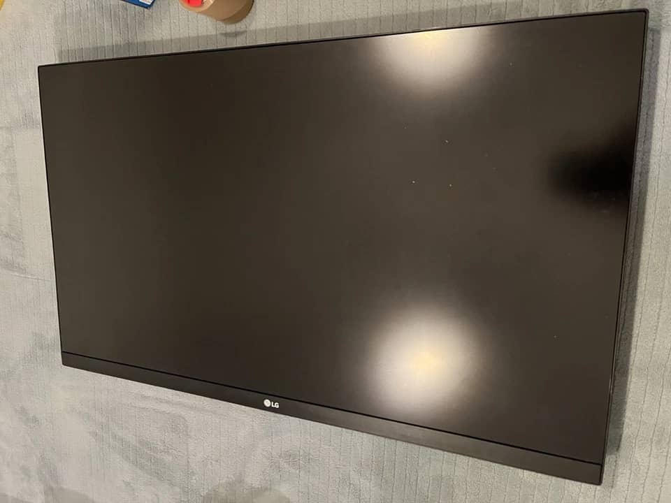 LG 27BL85U Monitors New Silver