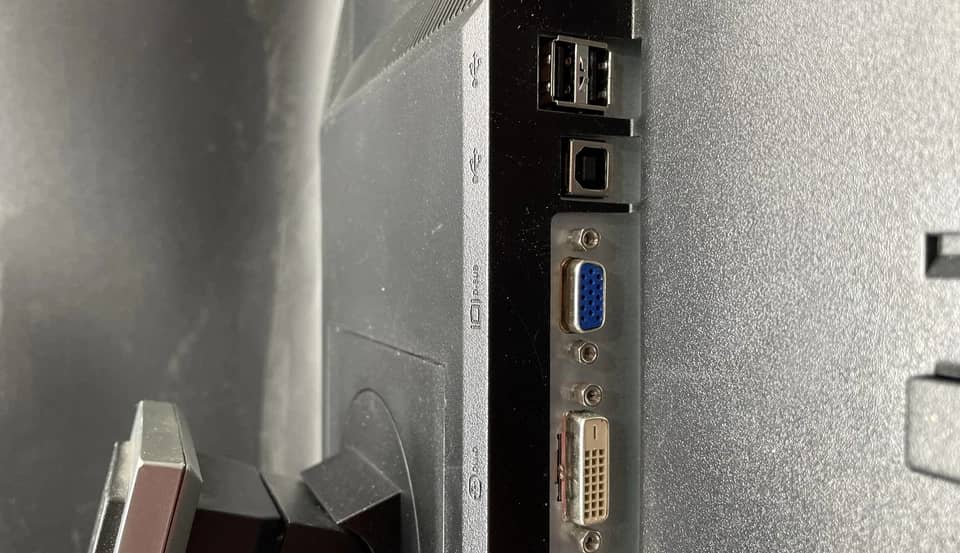 Dell P2210 Monitors Used - Good Black