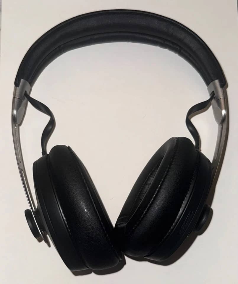 Sennheiser Momentum 3 Wireless Headphones & Earbuds New Black