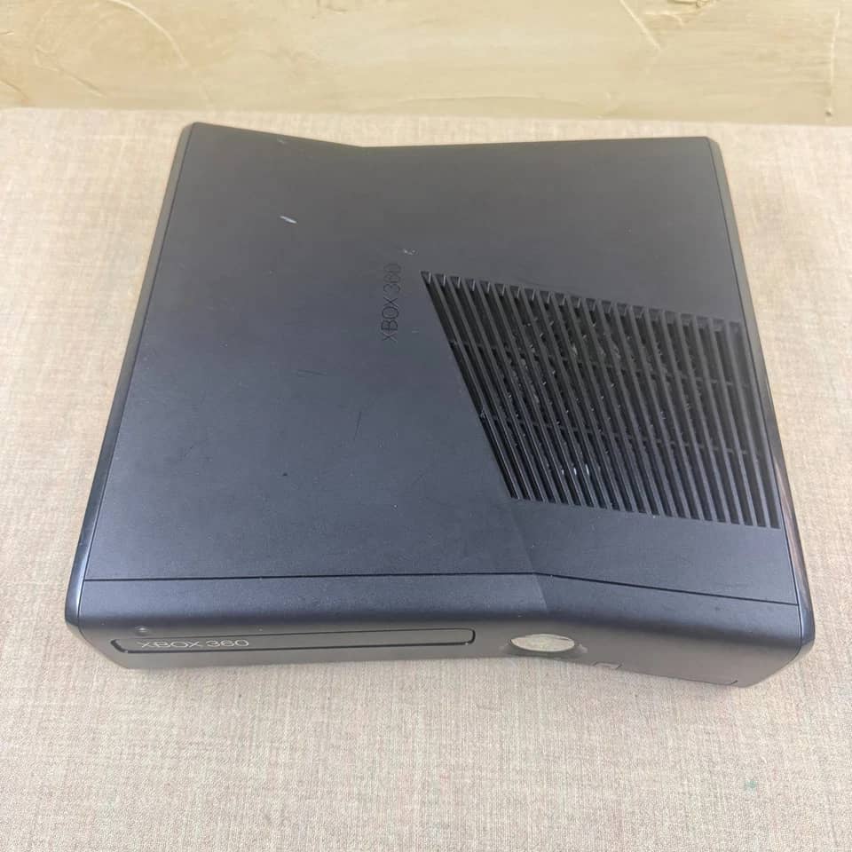 Microsoft Xbox 360 Video Game Consoles Open-Box Excellent Black