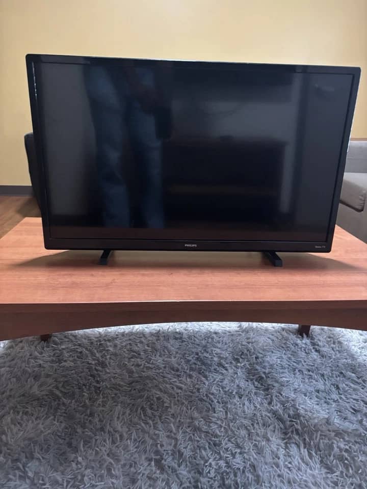 Philips 32PFL4664/F7 TVs Used - Good Black