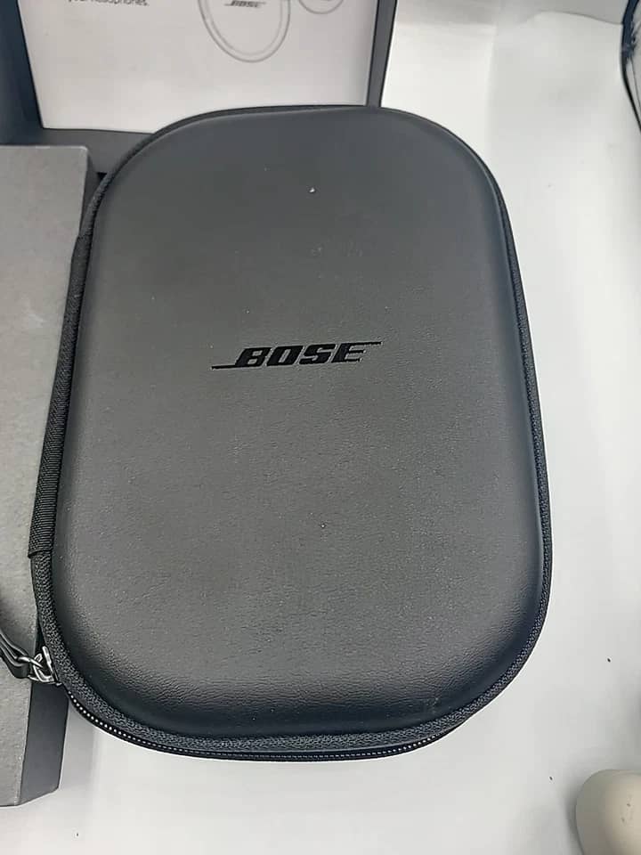 Bose QuietComfort 45 Headphones & Earbuds New Green