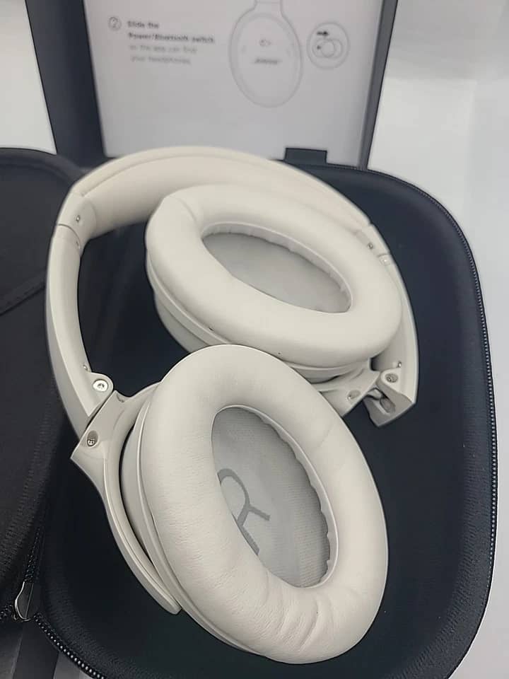 Bose QuietComfort 45 Headphones & Earbuds New Green