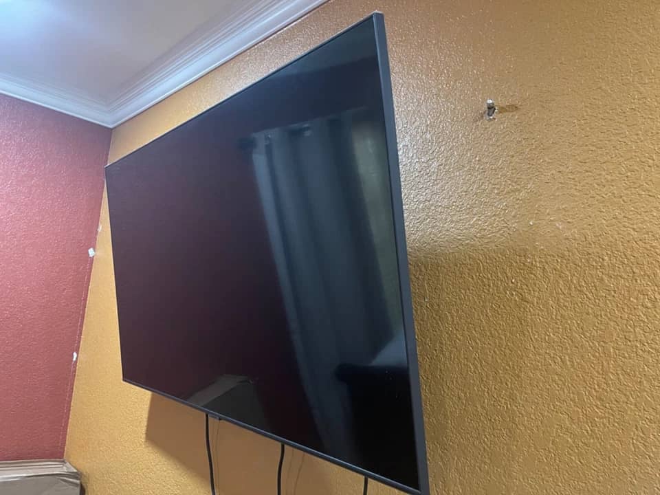 Samsung Q60T TVs Open-Box Excellent Gray