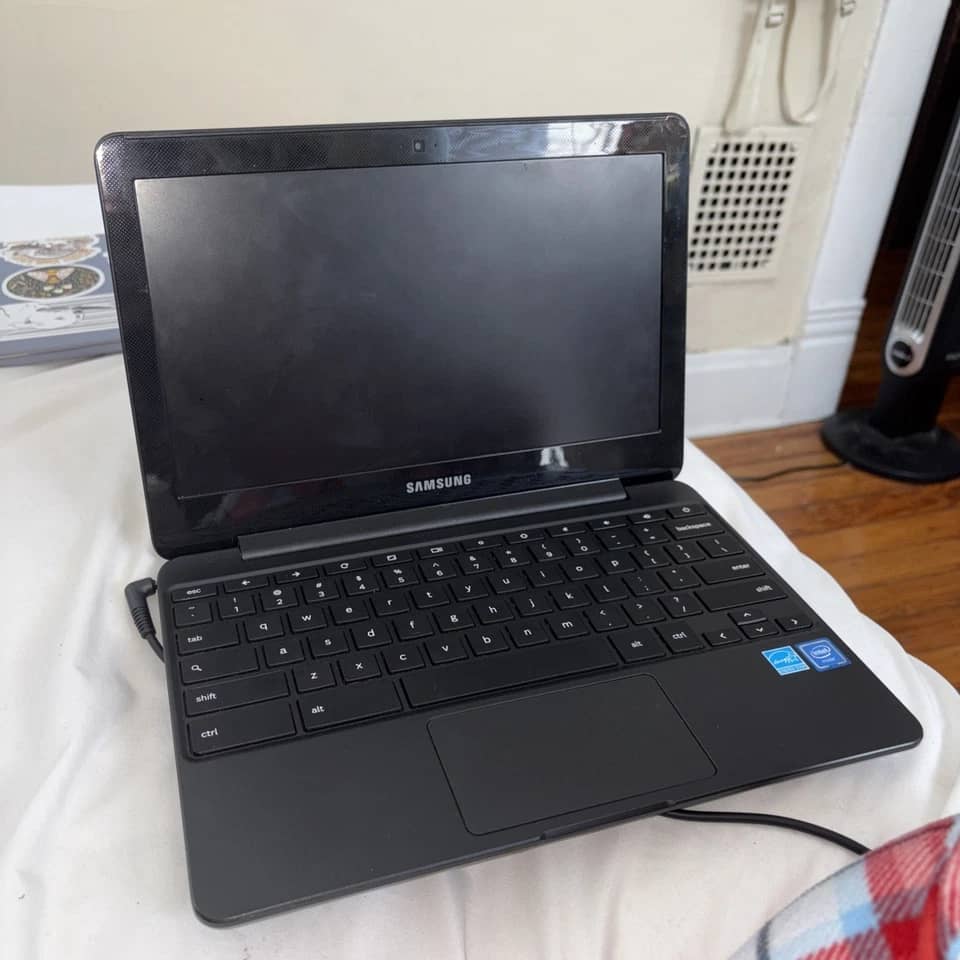 Samsung Galaxy Chromebook Computers New 32GB 4GB