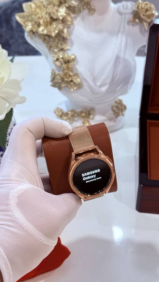 Samsung Galaxy Watch 6 Classic Smartwatches New Silver