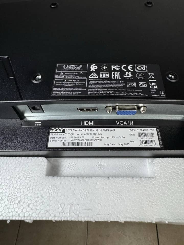 Acer XZ320QR Monitors Open-Box Excellent Black