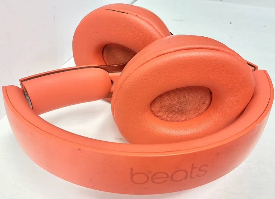 Beats Studio Pro Headphones & Earbuds New White