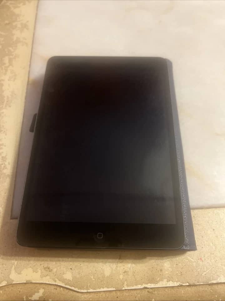 Apple iPad Mini 1st Tablets Black 16GB New