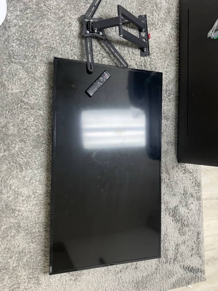 LG 75un7070puc TVs New Black