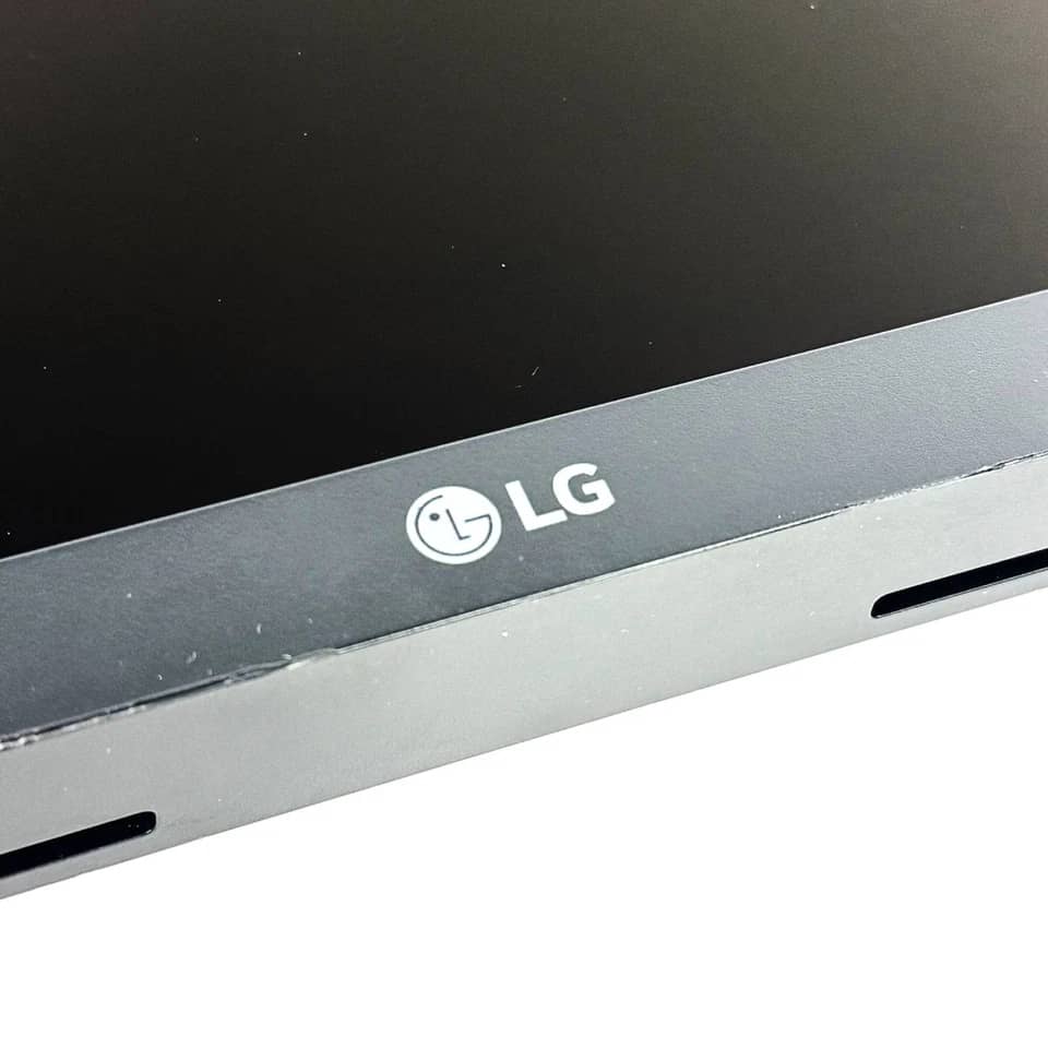 LG 27MD5K Monitors Refurbished - Good Black