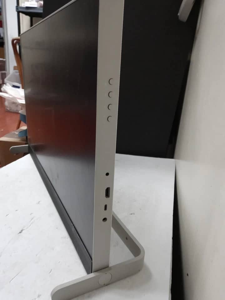 LG 27MQ70QC Monitors Used - Good Black